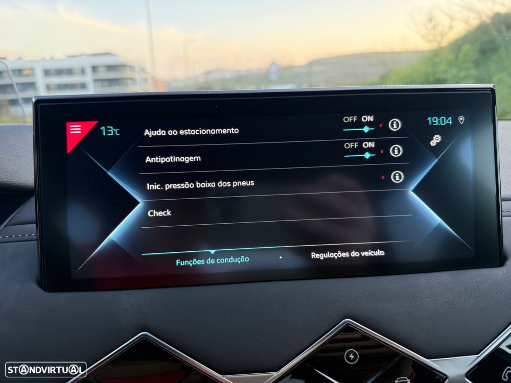 DS DS3 Crossback E-TENSE PERFORMANCE LINE + - 18