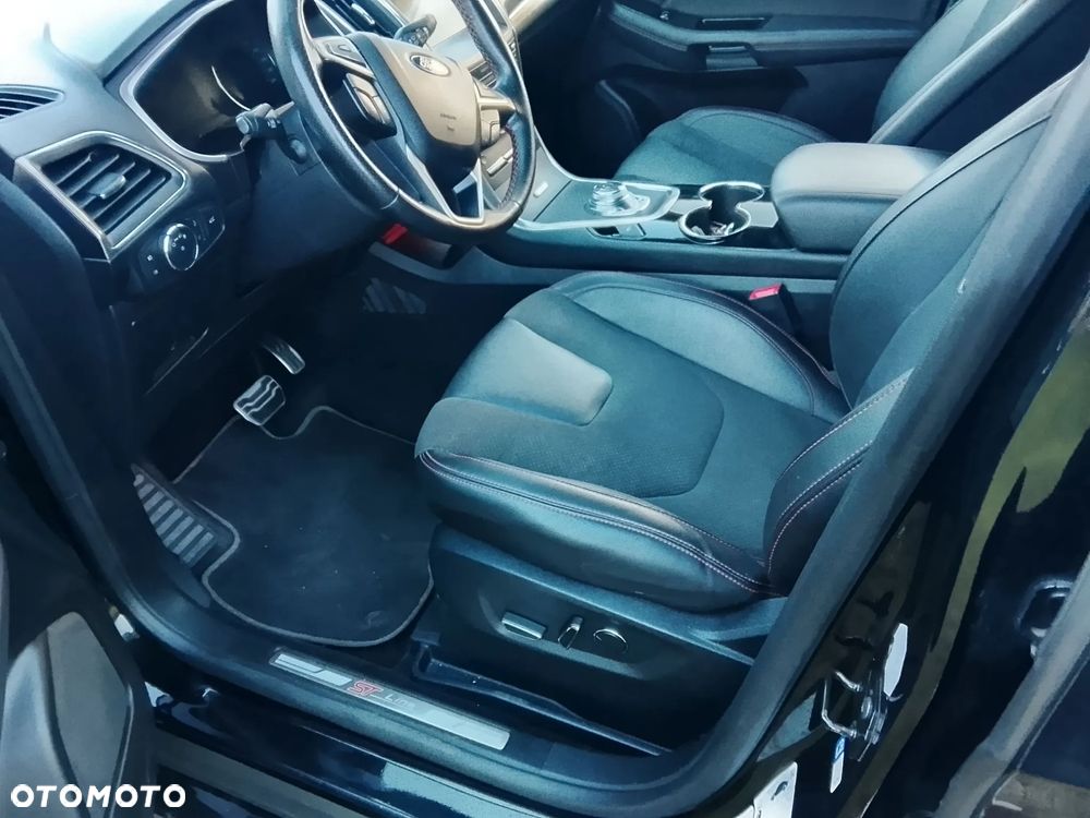 Ford S-Max - 16