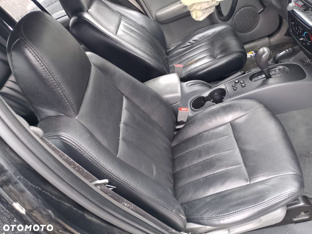 KANAPA FOTELE BOCZKI SKÓRA Jeep Liberty Cherokee KJ 2005 Wszystkie części - 1