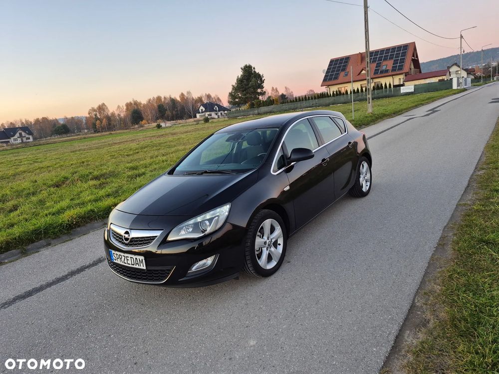 Opel Astra 1.4 Turbo Cosmo - 26