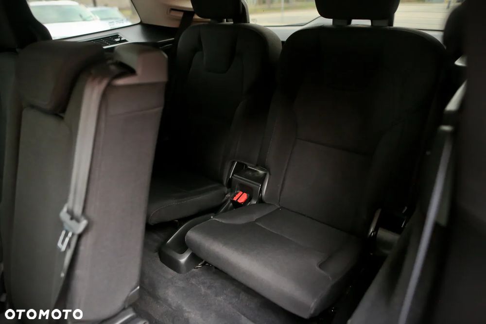 Volvo XC 90 D5 AWD Geartronic Momentum - 24