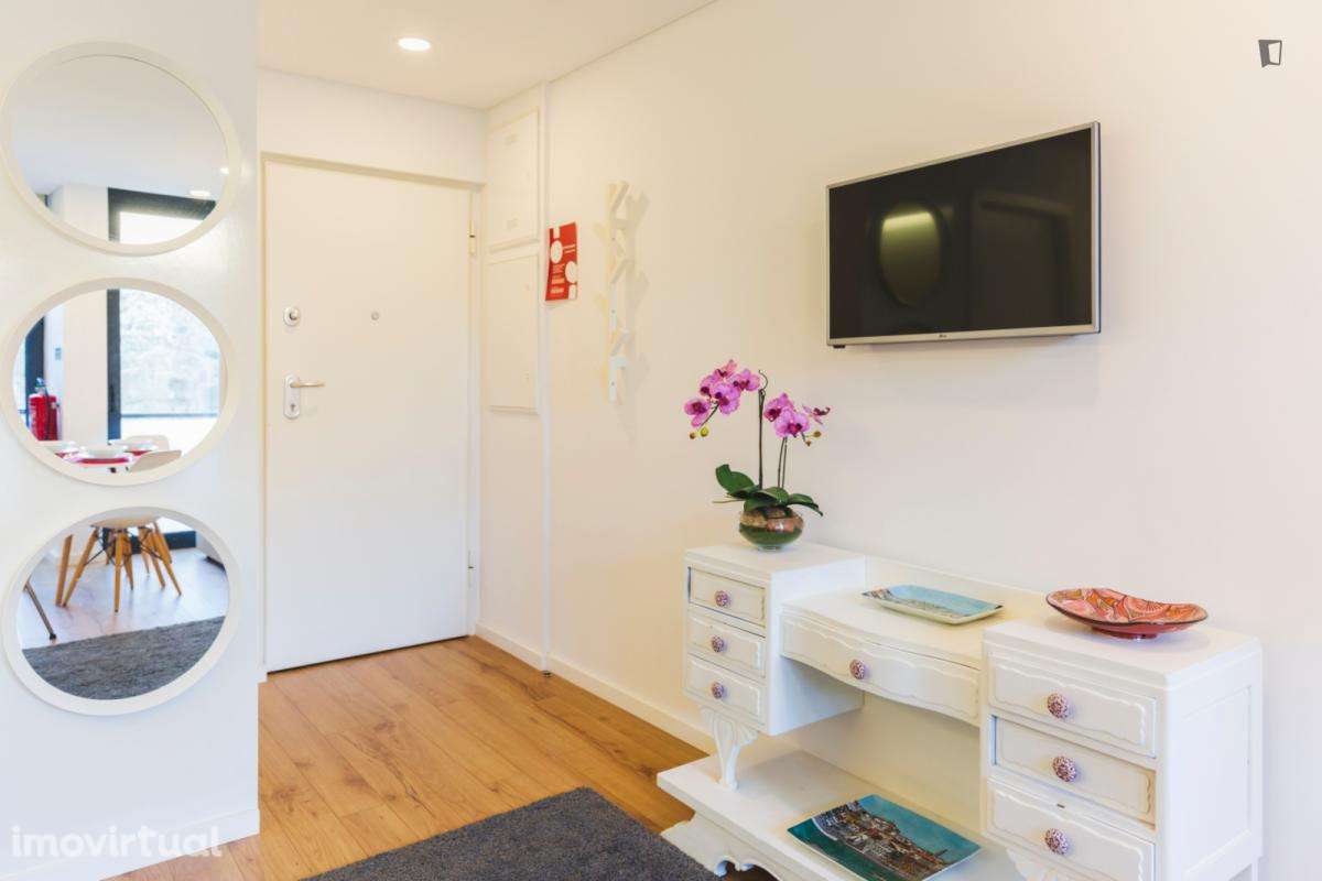 Estúdio - localizado em Cedofeita Porto - Grande imagem: 5/10