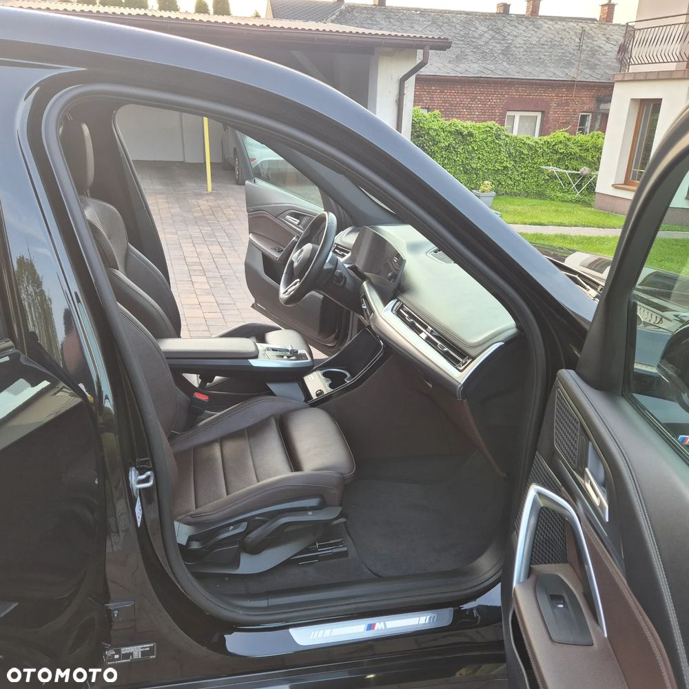 BMW iX1 xDrive30 M Sportpaket - 15