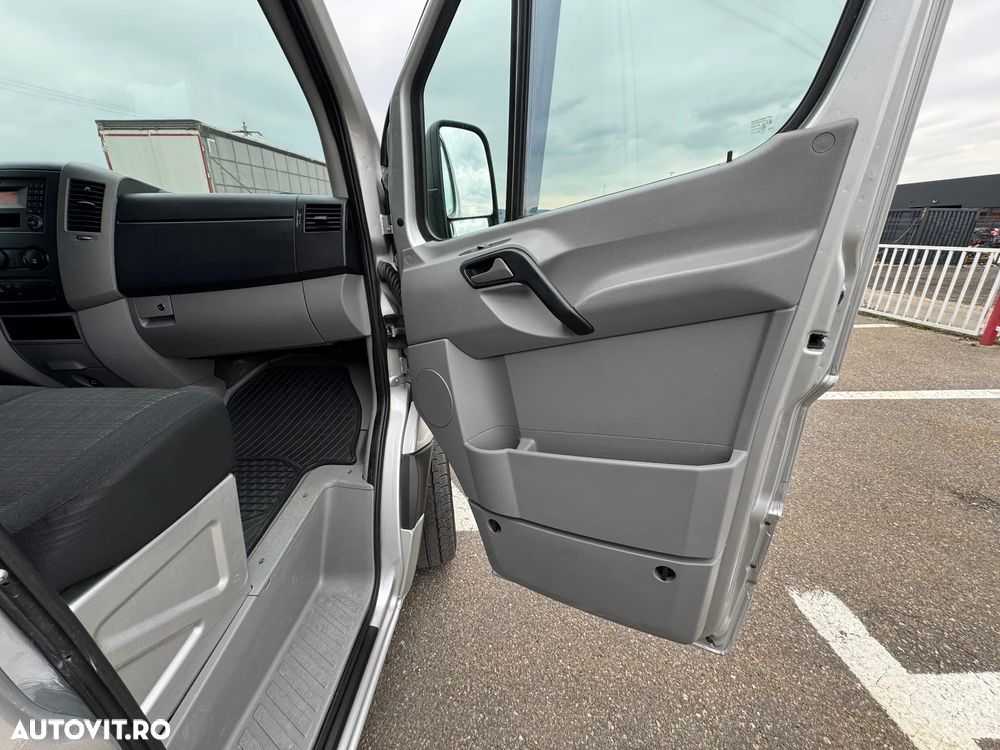 Mercedes-Benz Sprinter - 11