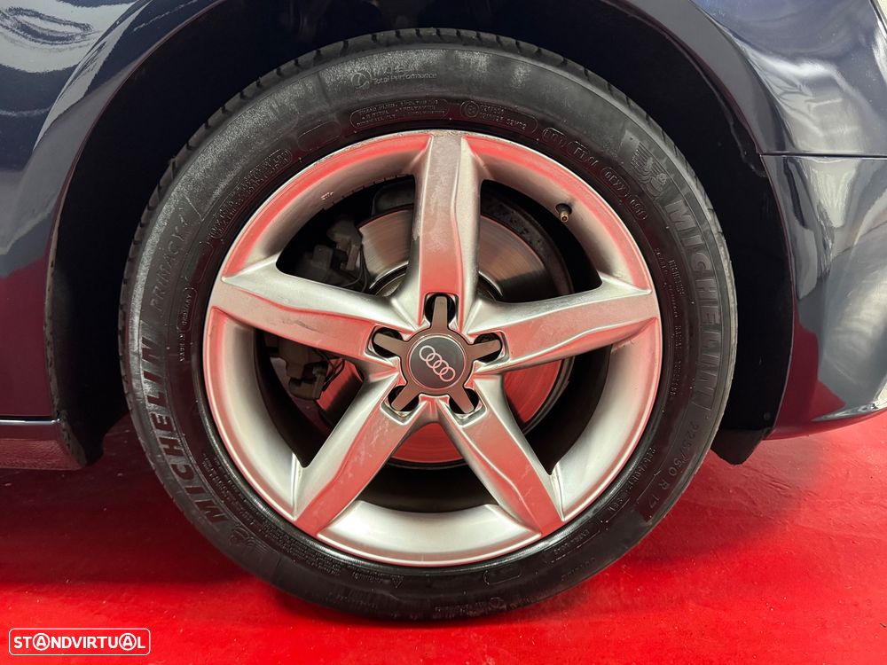 Audi A4 2.0 TDI exclusive - 11