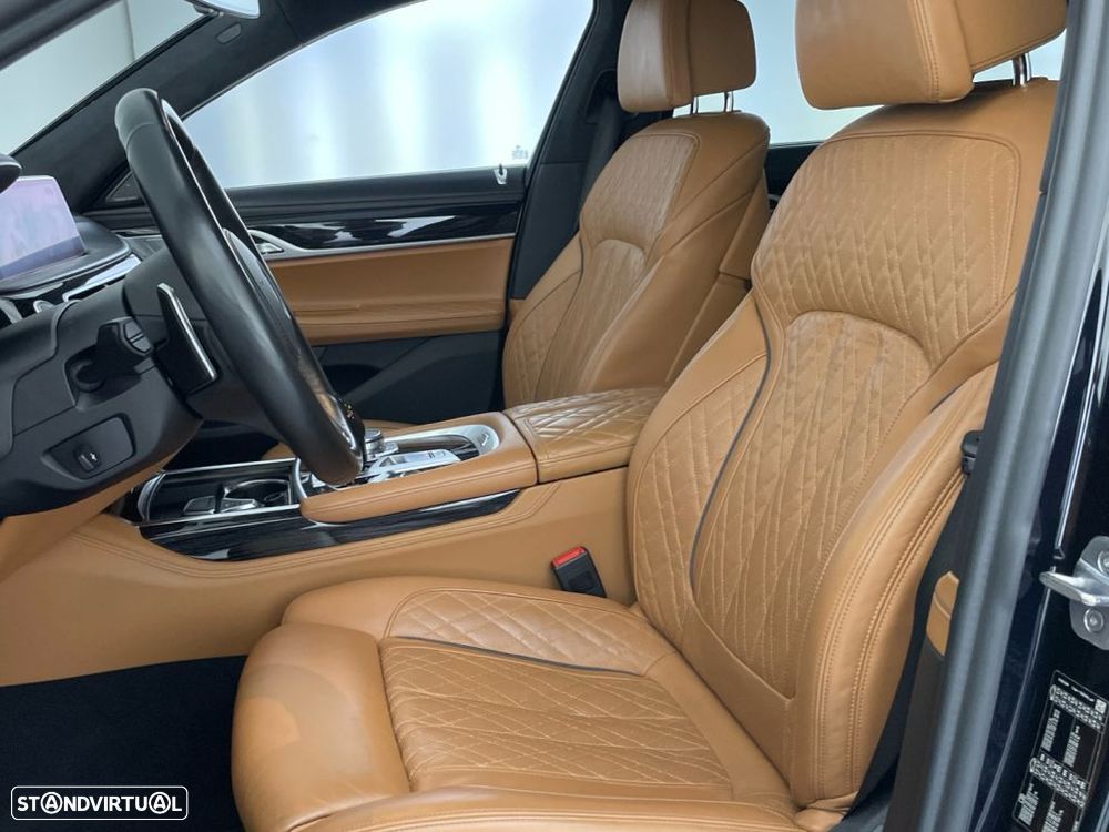 BMW 730 d Pack M Auto - 19