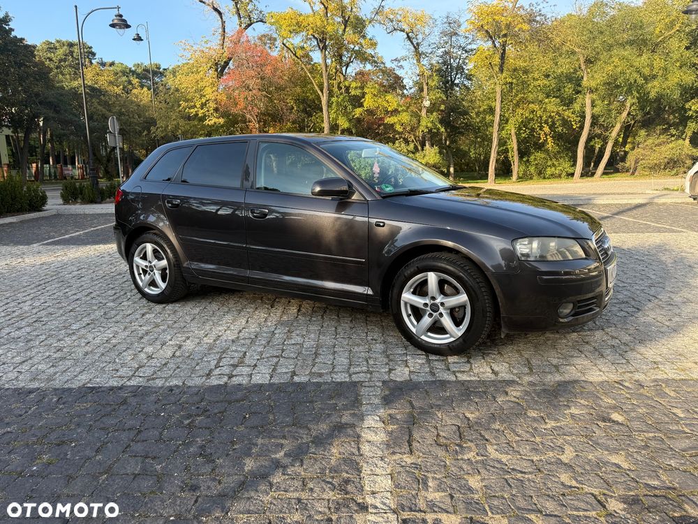 Audi A3 Sportback - 2
