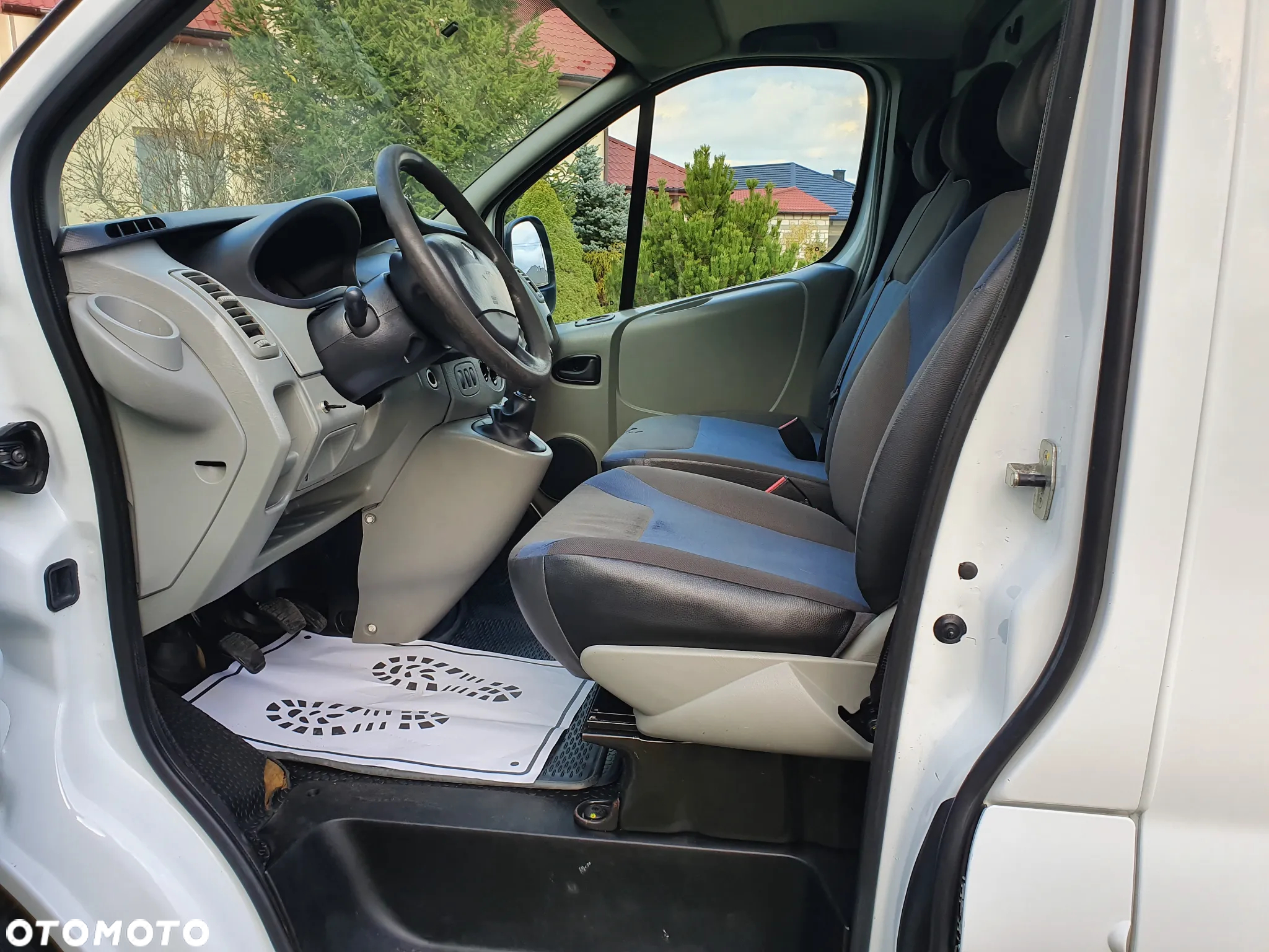 Renault Trafic - 12