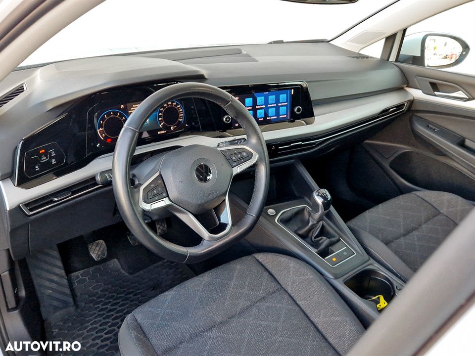 Volkswagen Golf 1.5 TSI ACT Life - 17
