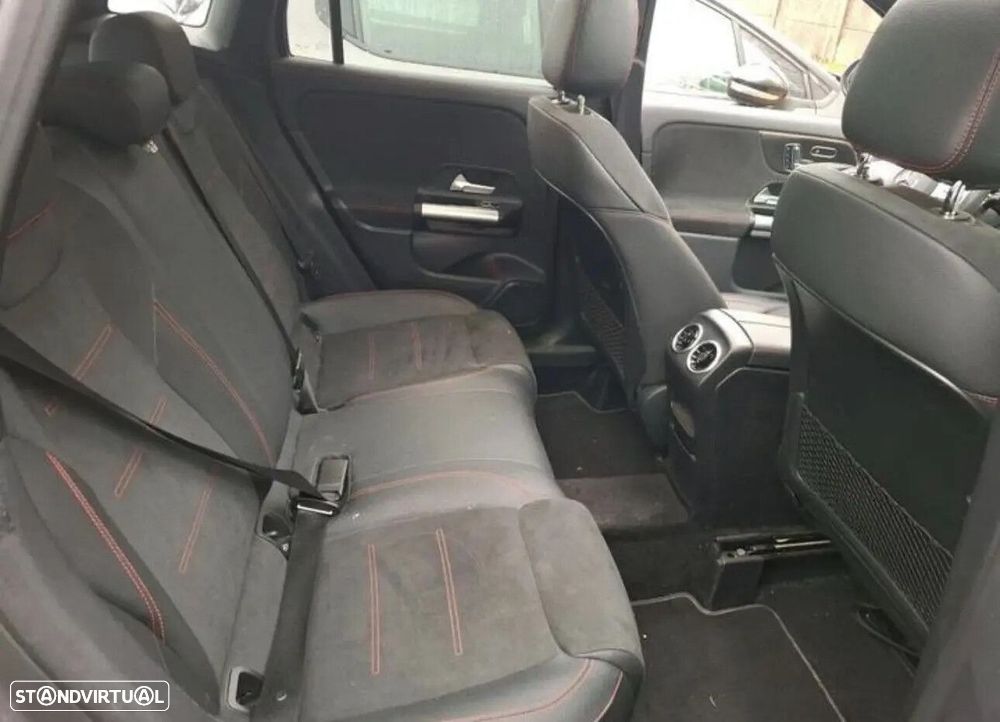 Mercedes-Benz GLA 250 e AMG Line - 3