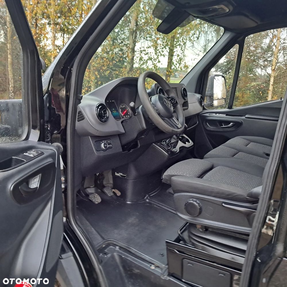 Mercedes-Benz SPRINTER - 10