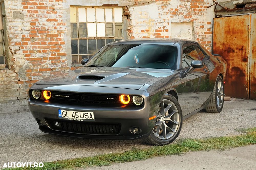 Dodge Challenger - 10