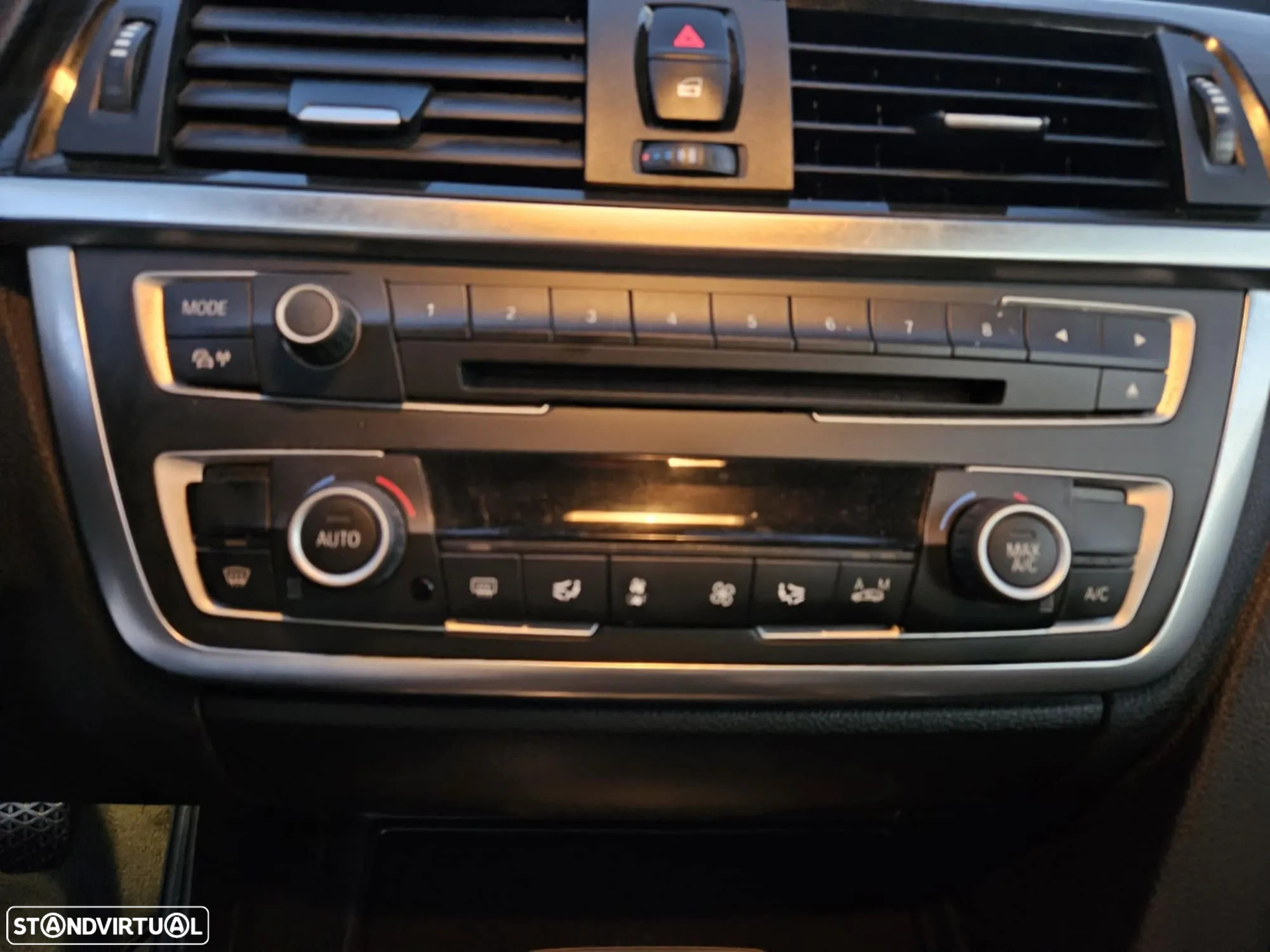 BMW 320 d Touring Line Luxury - 24