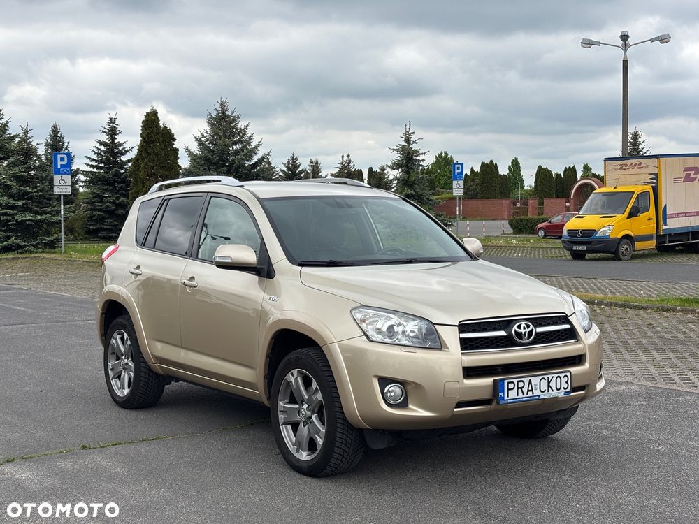Toyota RAV4 2.2 D-CAT Premium - 3