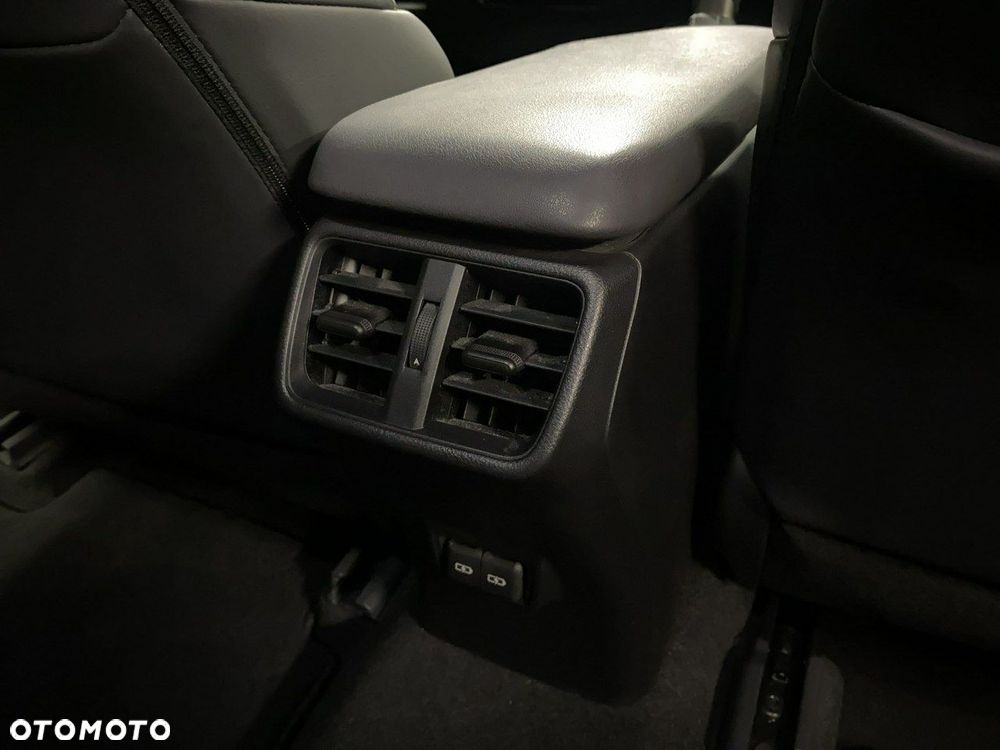 Lexus UX - 17