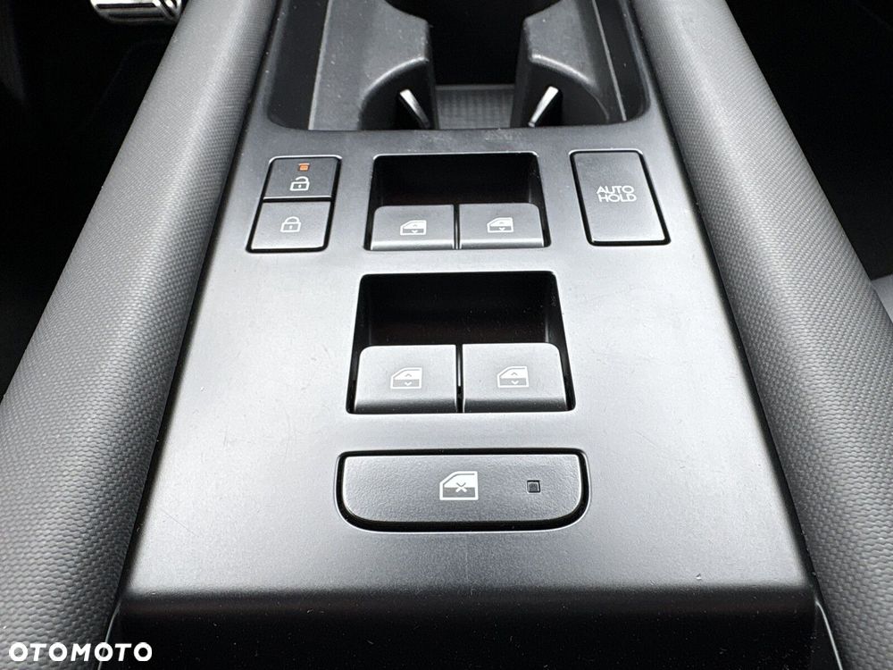 Hyundai IONIQ 6 77kWh Black Edition - 12