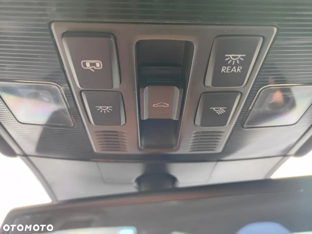 Volkswagen Golf R 4Motion (BlueMotion Technology) DSG - 32