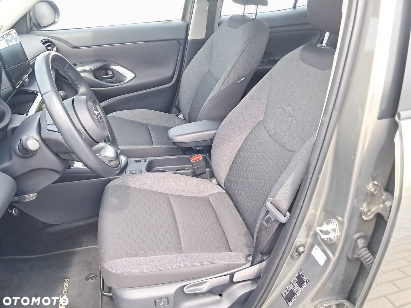 Toyota Yaris Cross - 12