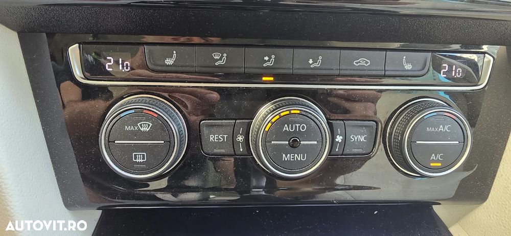 Volkswagen Passat Alltrack - 10