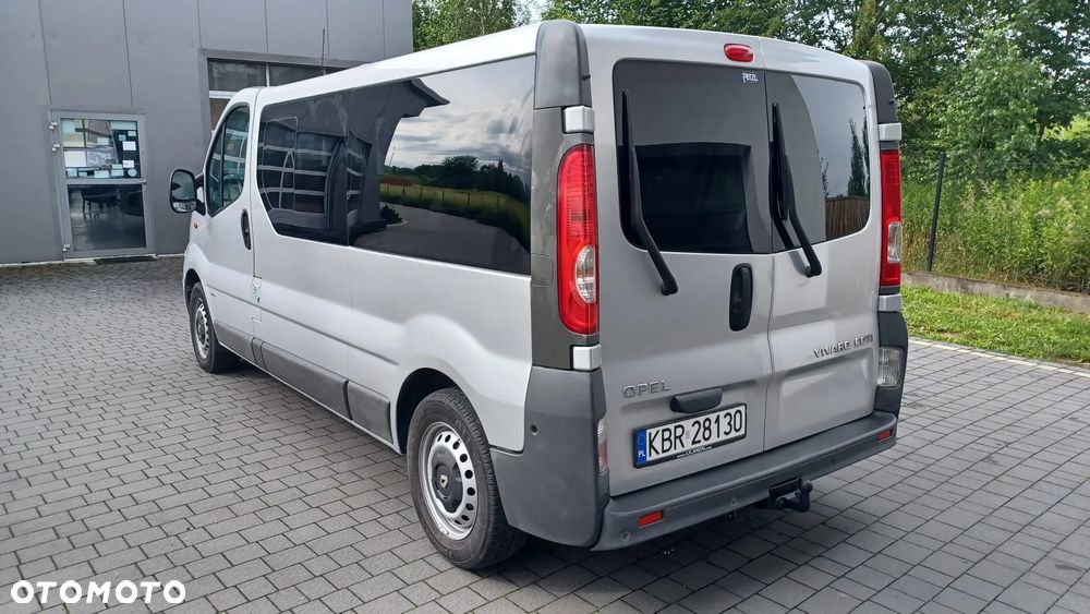 Opel Vivaro L2H1 2.9t - 7