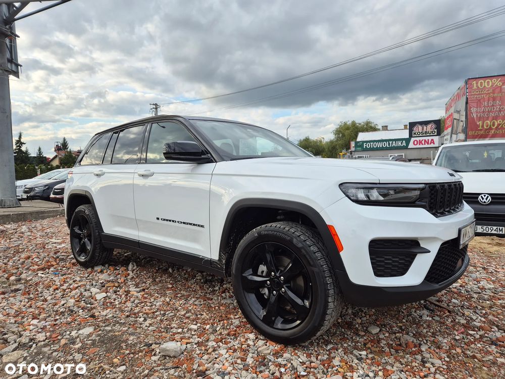 Jeep Grand Cherokee - 21