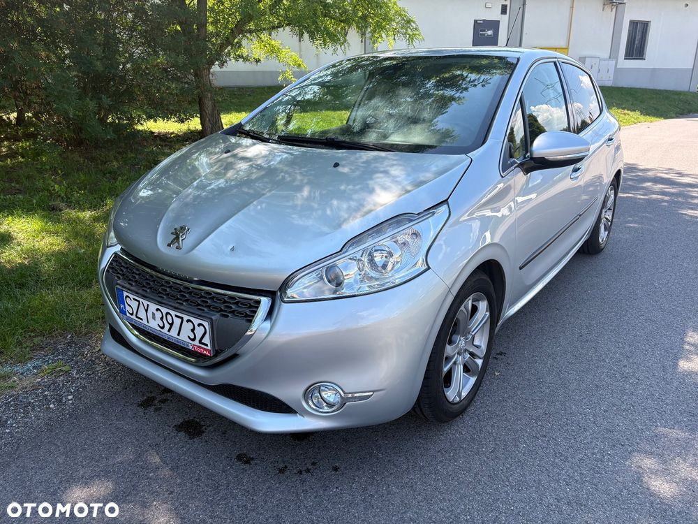 Peugeot 208 1.2 VTi Allure - 1