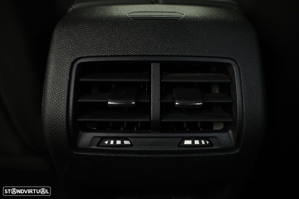 Peugeot 308 SW 1.6 Hybrid Allure e-EAT8 - 24