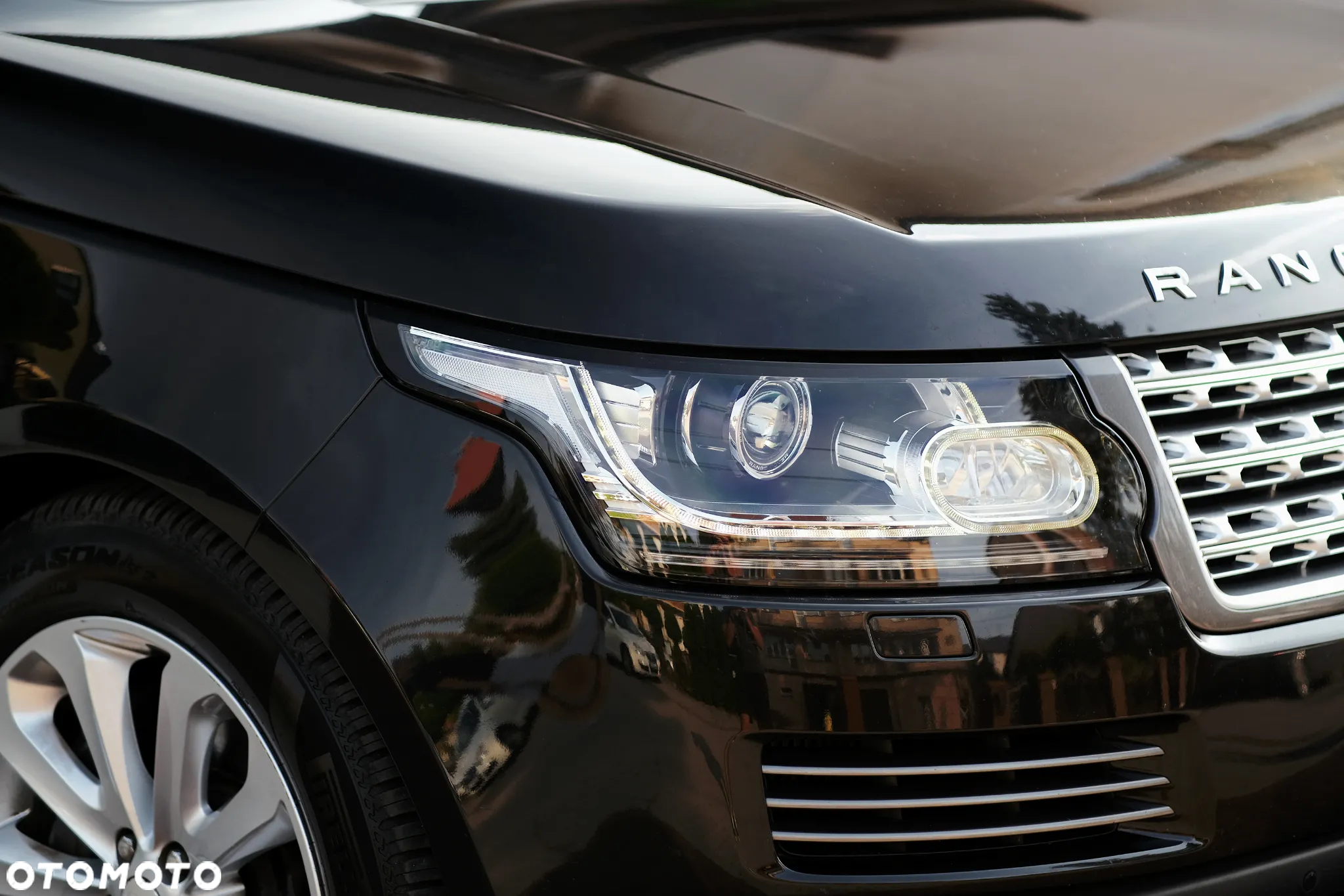 Land Rover Range Rover 4.4SD V8 AB Black - 12