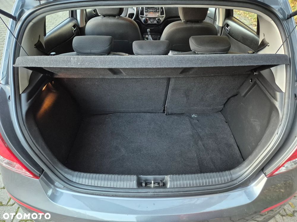 Hyundai i20 1.25 Comfort - 12