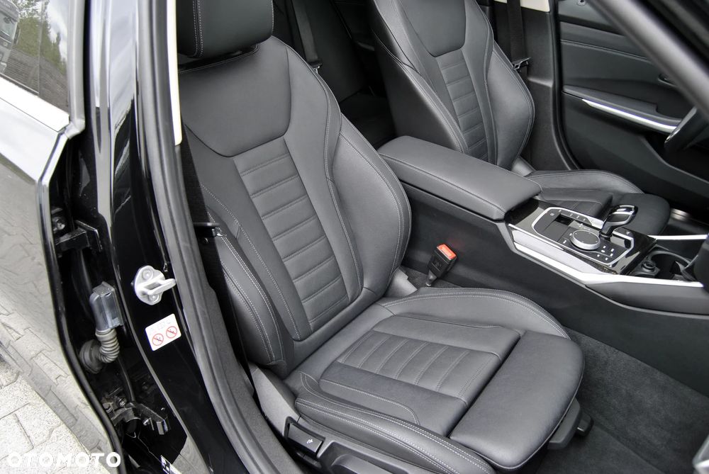 BMW Seria 3 320d xDrive Sport Line - 24