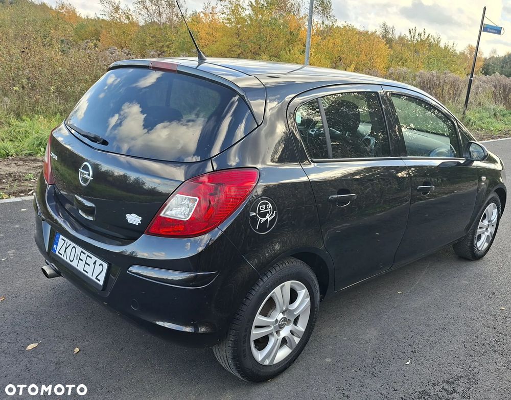 Opel Corsa 1.4 16V Satellite - 4