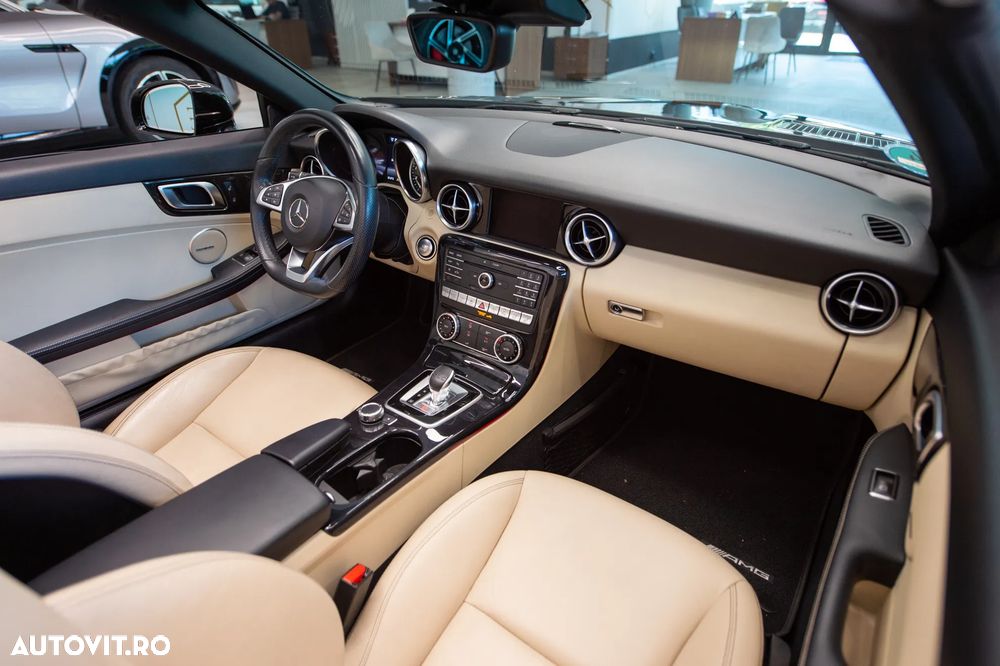Mercedes-Benz SLC 300 9G-TRONIC - 33
