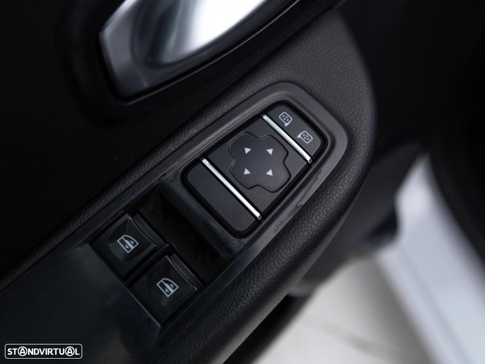 Renault Clio Sport Tourer 1.5 dCi Zen - 13