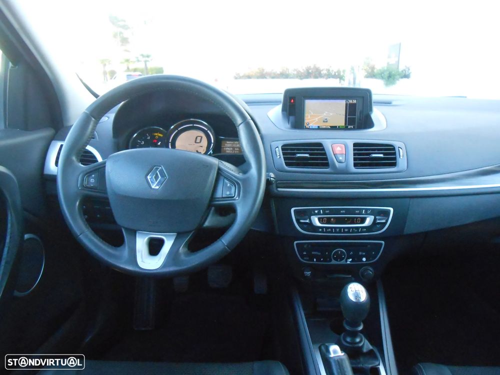Renault Mégane 1.5 dCi Dynamique S - 14