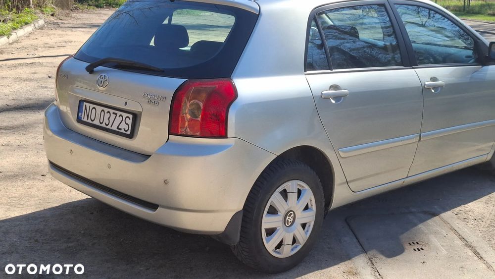 Toyota Corolla 1.4 D-4D Sol - 4