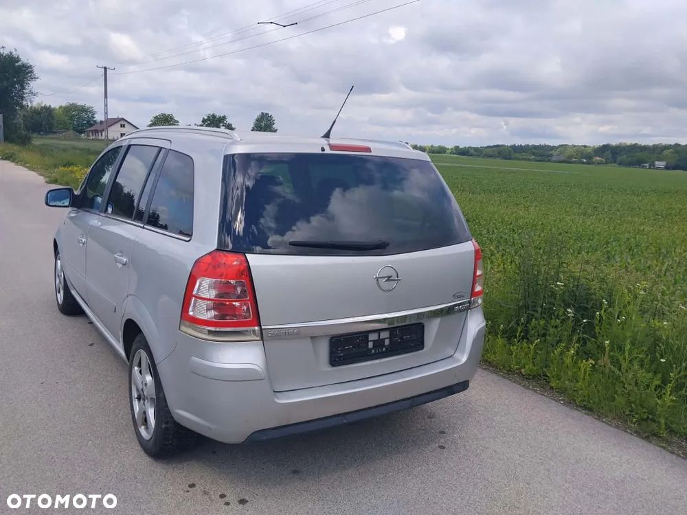 Opel Zafira - 4