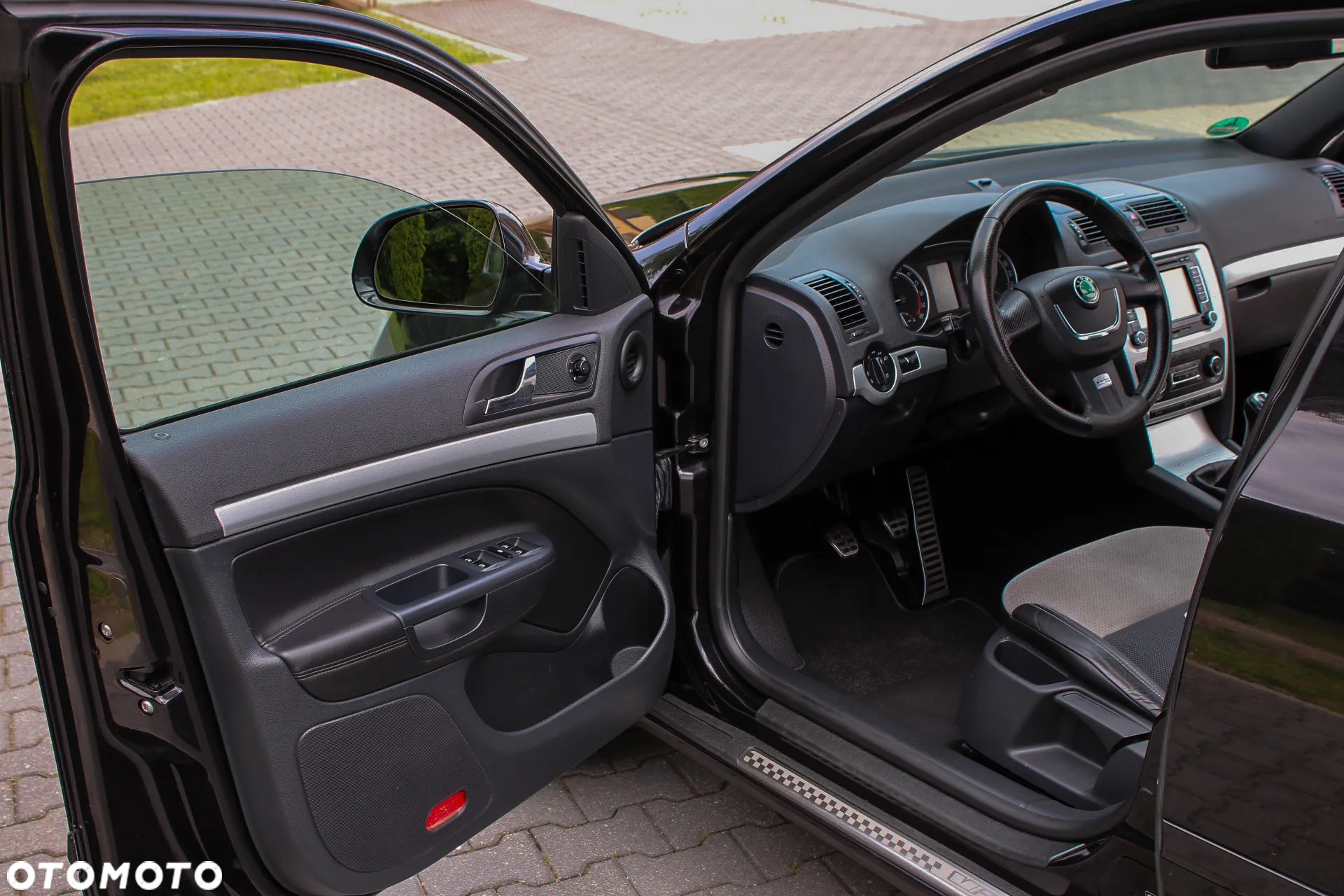 Skoda Octavia 2.0 TDI CR DPF RS - 33