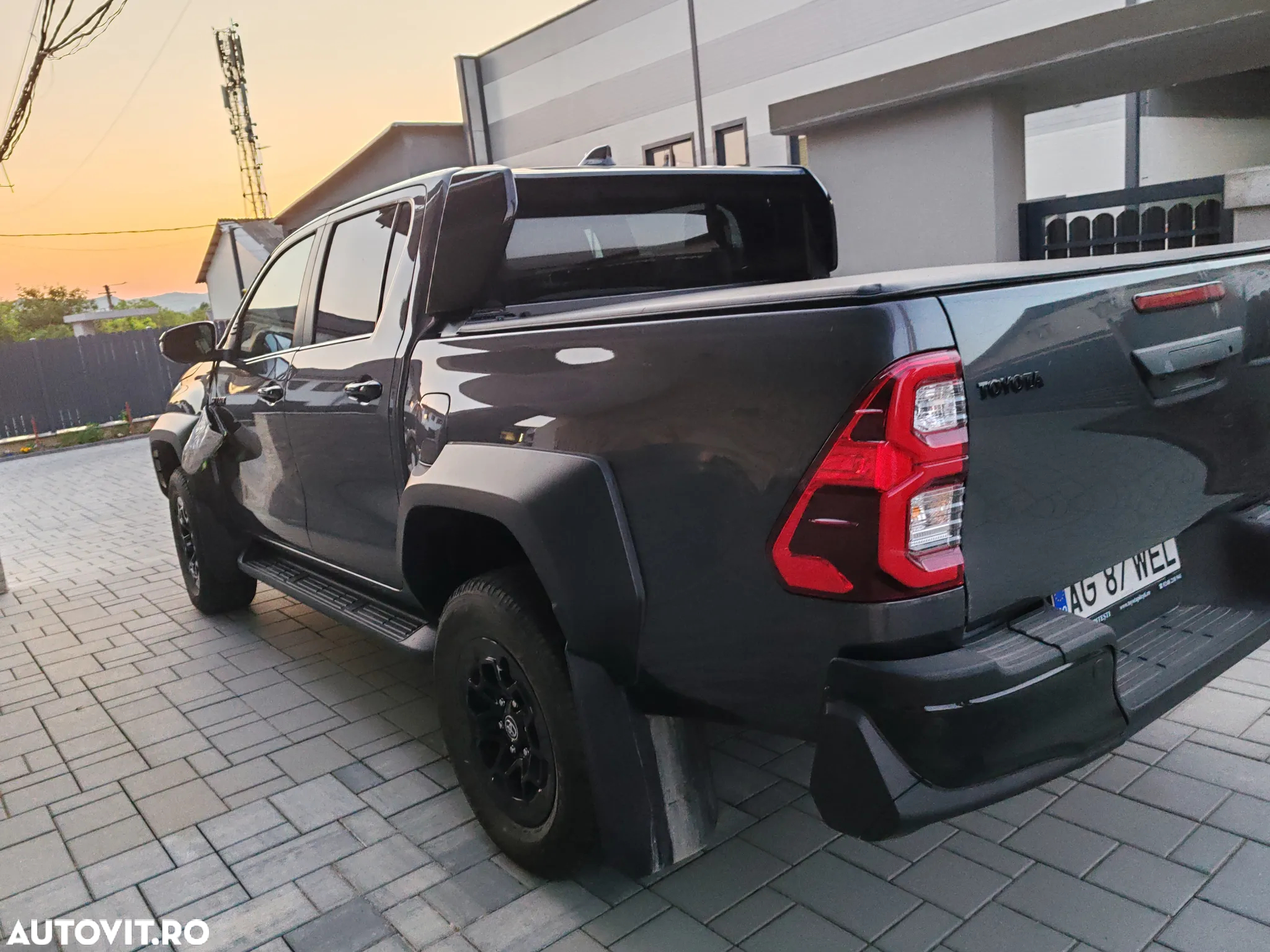 Toyota Hilux 2.8D 204CP 4x4 Double Cab AT GR Sport II - 12