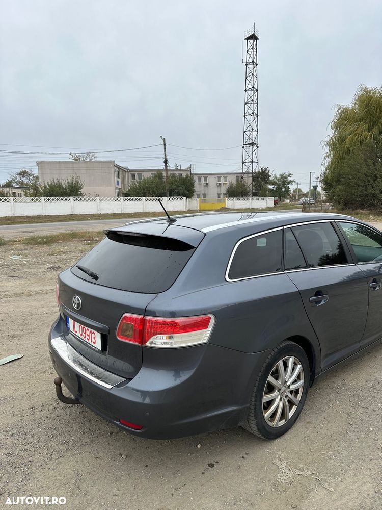 Toyota Avensis 2.2 D-4D Combi Executive - 7