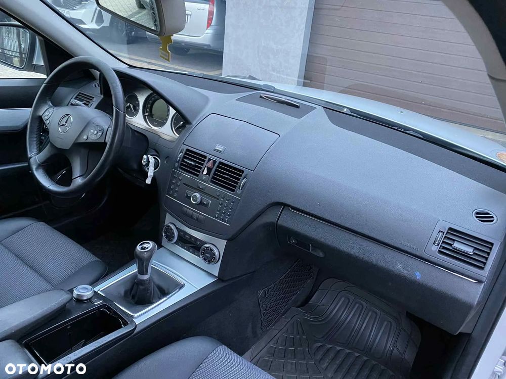 Mercedes-Benz Klasa C 200 CDI Avantgarde - 13