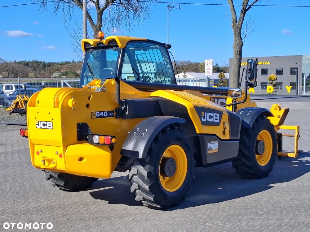 JCB 540 - 140 Hi Viz - 4
