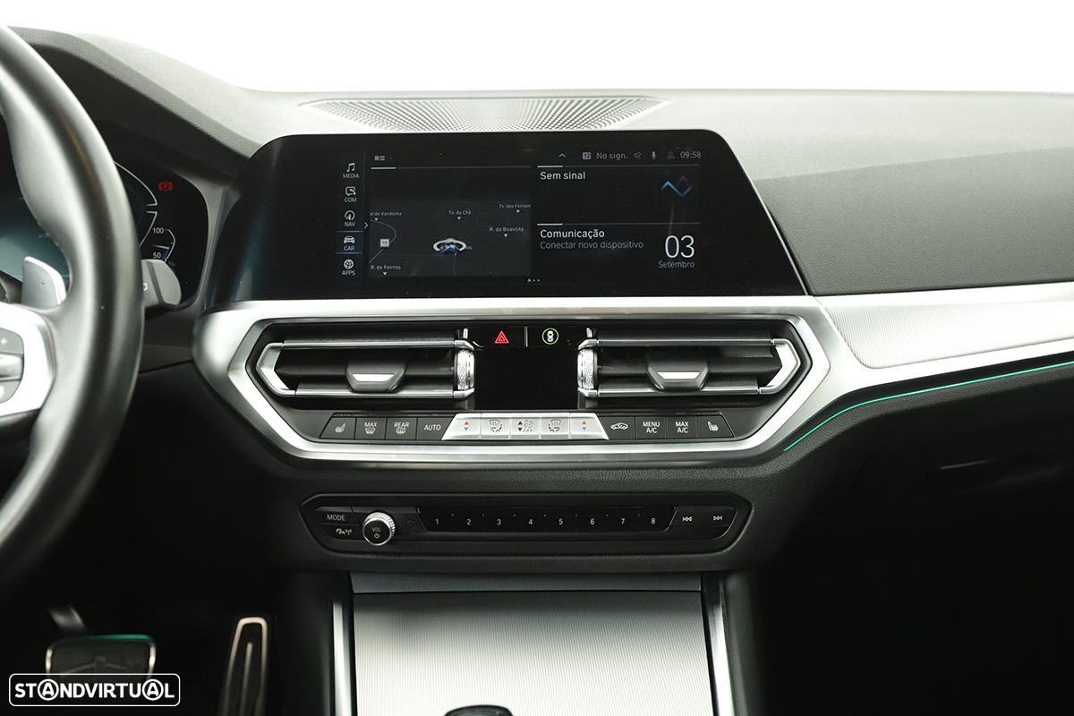 BMW 330 e Touring Pack M Auto - 11