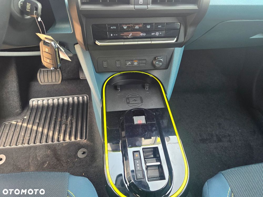 Fiat Grande Panda 1.2 mHEV Icon eDCT - 11