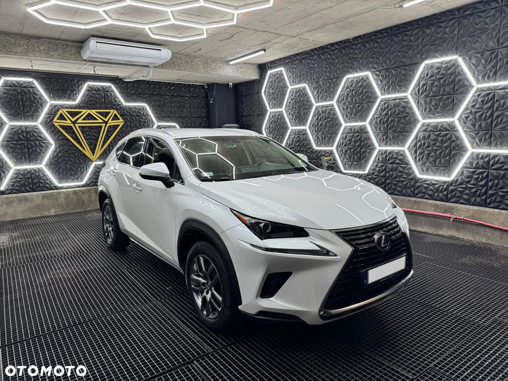Lexus NX - 1