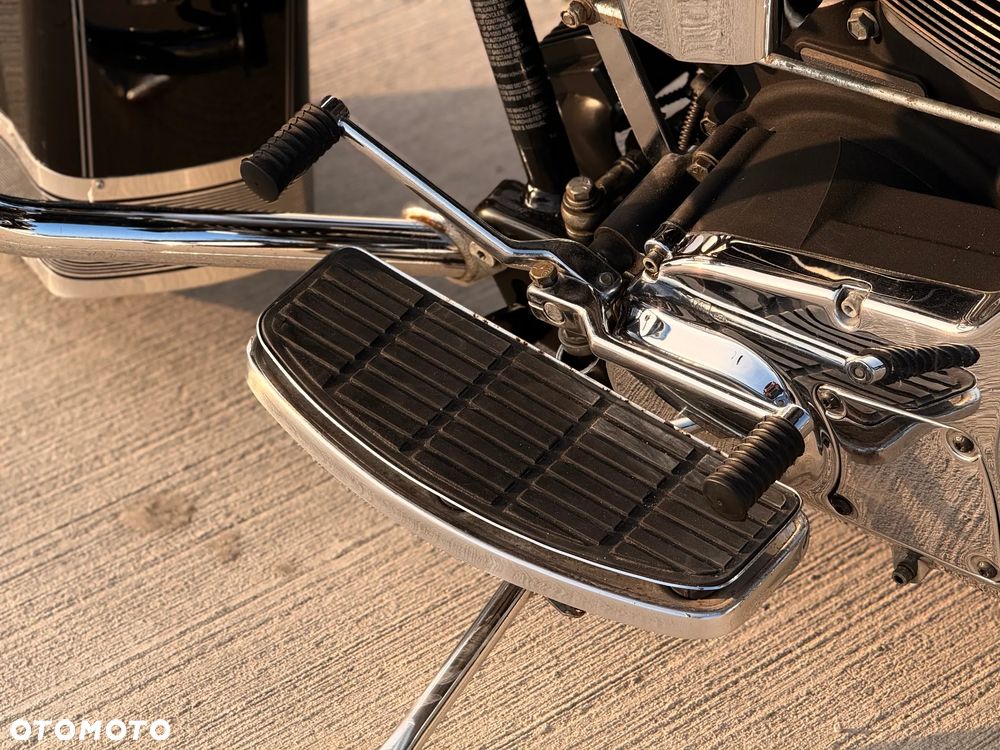 Harley-Davidson FLHT Electra Glide Standard - 38