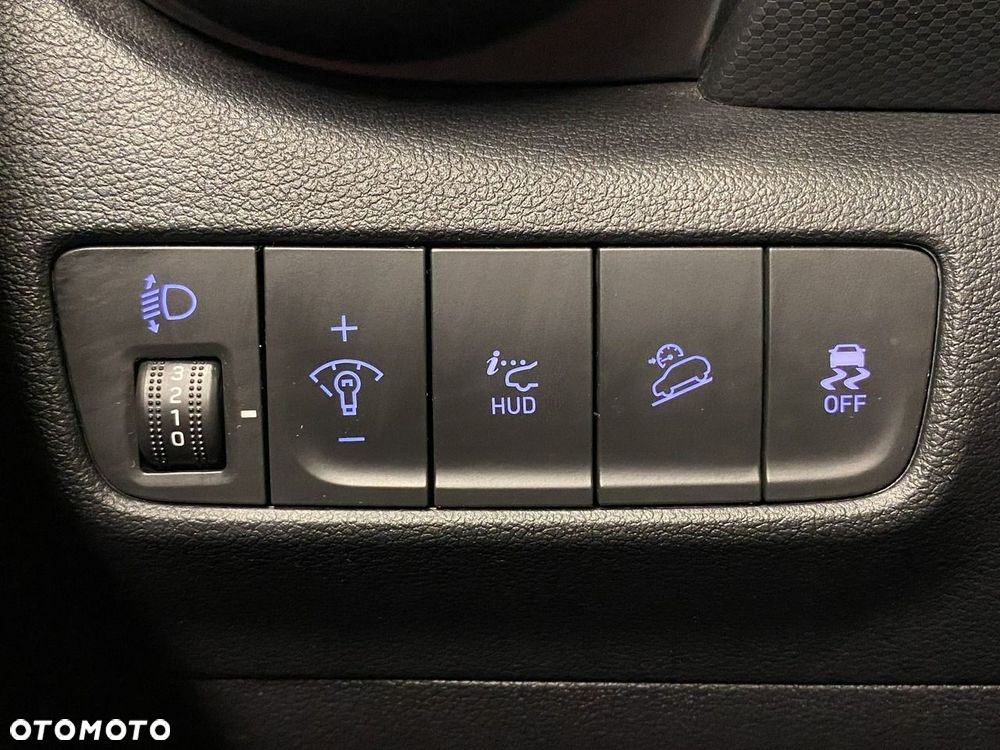 Hyundai Kona - 36