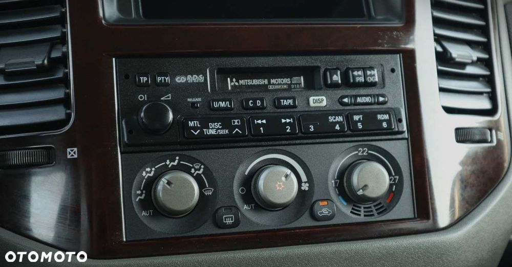 Mitsubishi Pajero - 21