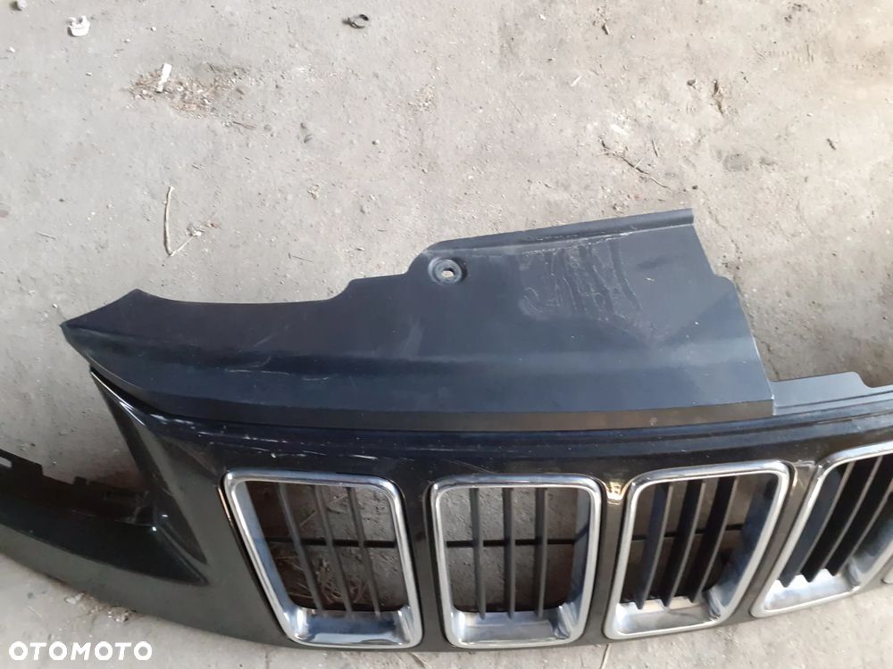 12056 Grill atrapa Jeep Grand Cherokee WK2 lift - 6