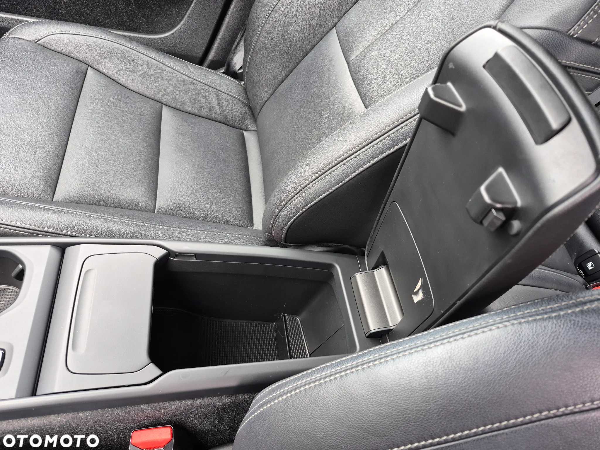 Volvo XC 40 - 24