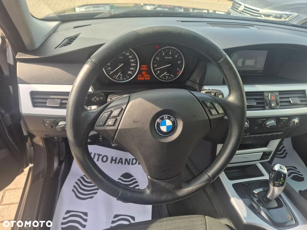 BMW Seria 5 525i - 18